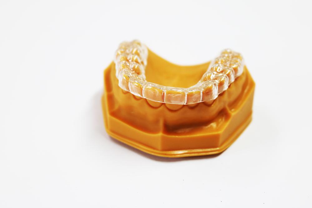 Film retainer