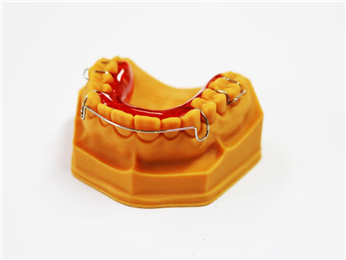 Hawley retainer